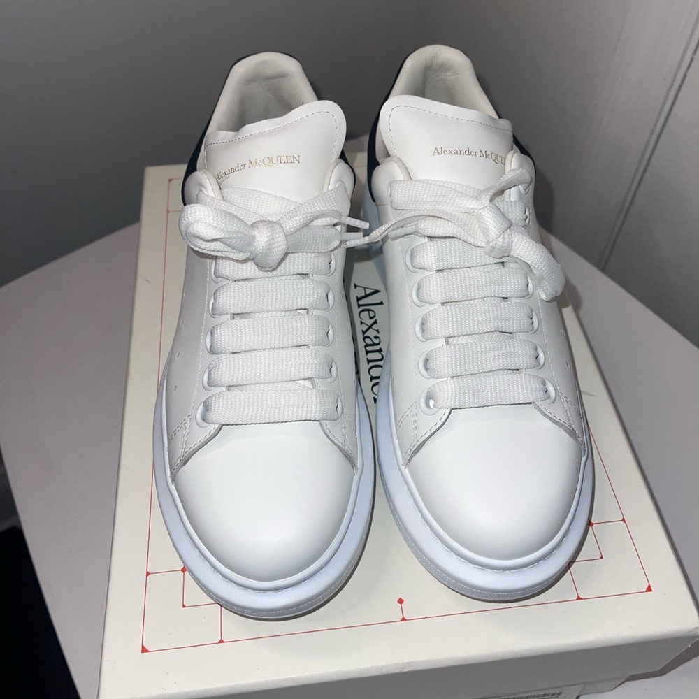 Alexander Mcqueen